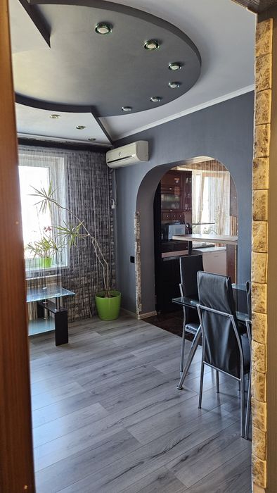 Продам 3х комнатную квартиру на 4 мкр с АО(газ)с хорошим ремонтом