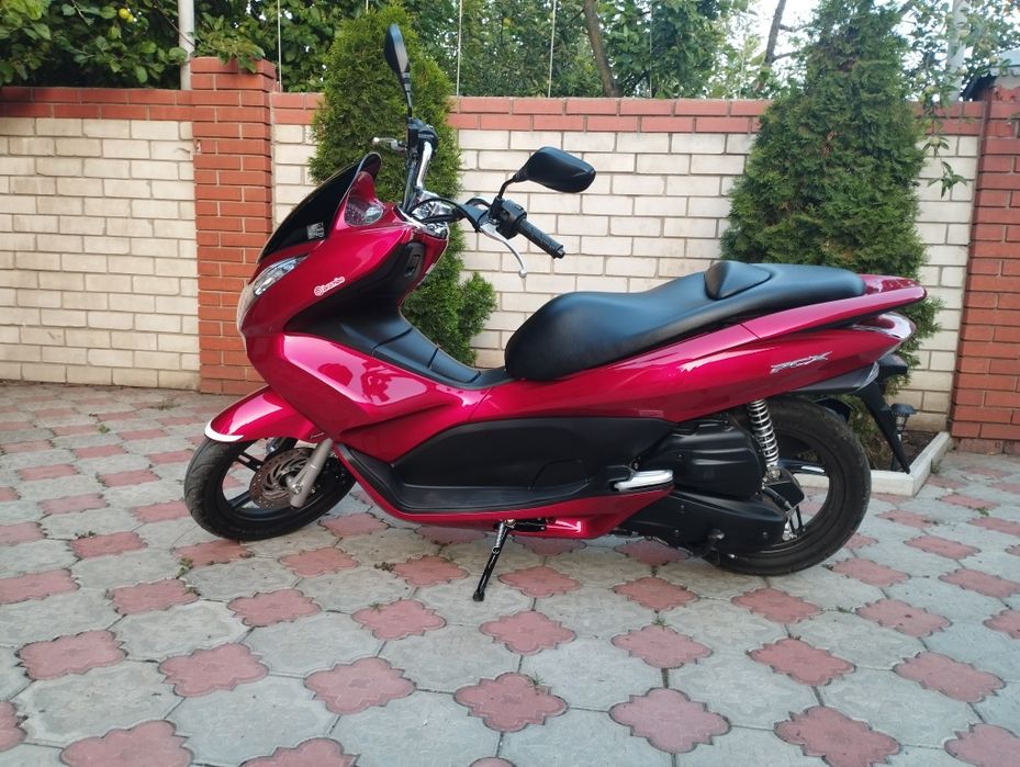 Скутер Honda PCX 150
