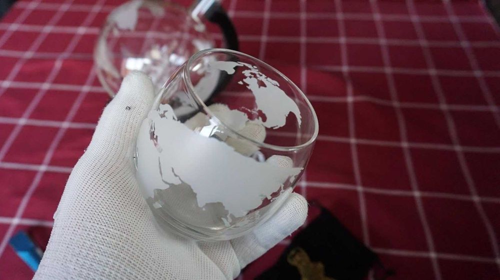 16W1 Zestaw do Whisky Szklanki Kamienie Karafka Na Prezent + GRATIS