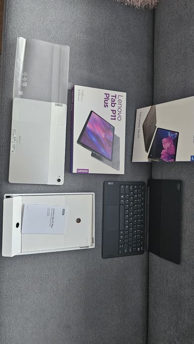 Tablet Lenovo Tab P11 Plus wraz z Lenovo Keyboard Pack