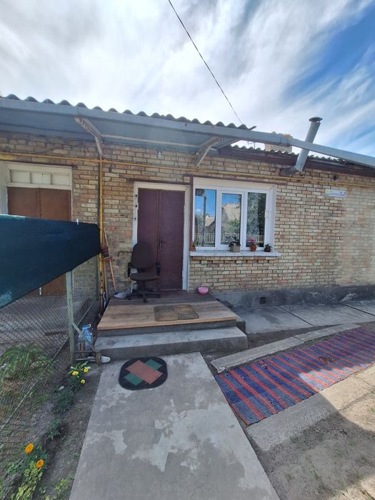 Продам частину будинку вул. Соборності