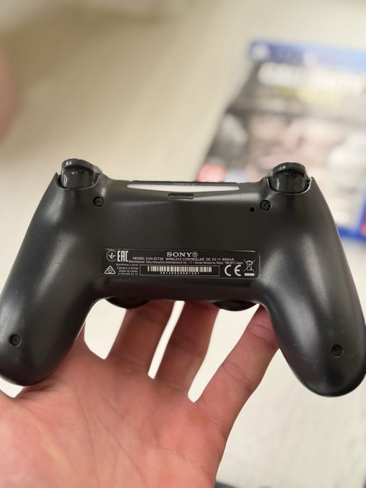 Playstation 4 slim 1 tb (2 джойстика + ігри)