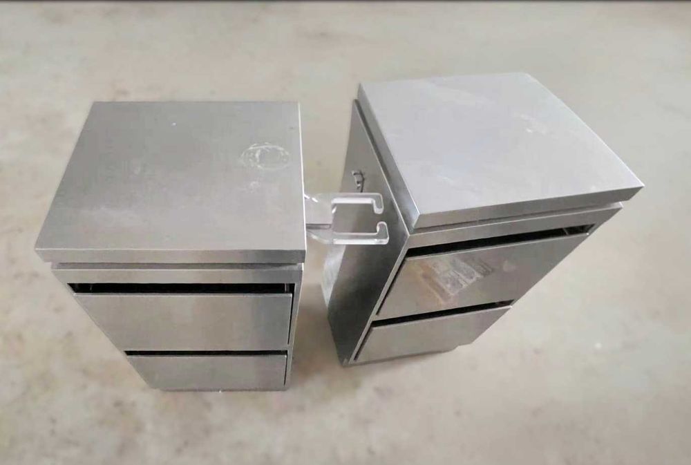 Par de carrinhos auxiliares em aço inox- salão e estética
