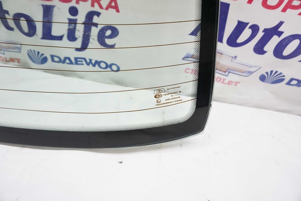 Скло заднє Daewoo Nexia\Део Нексія