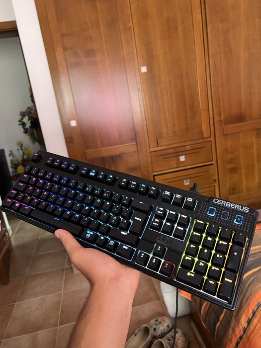 Teclado Mecanico Asus *Asus Cerberus RGB*