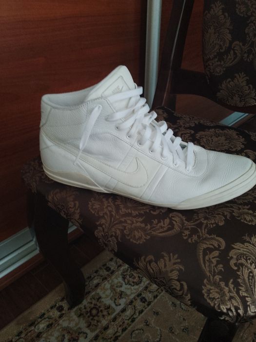 Чоловічі кросівки Nike.