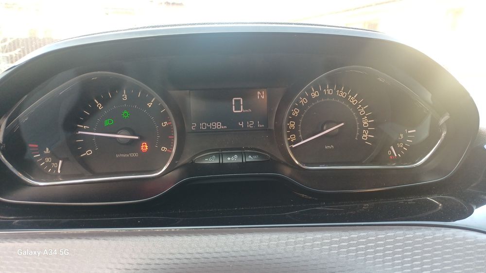Пежо 2008 1.6 hdi avtomat