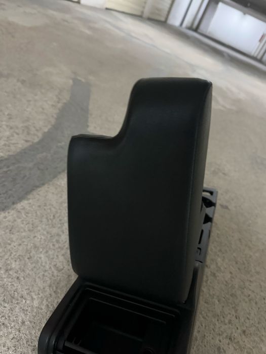 Consola c/apoio de braço E46 NOVA