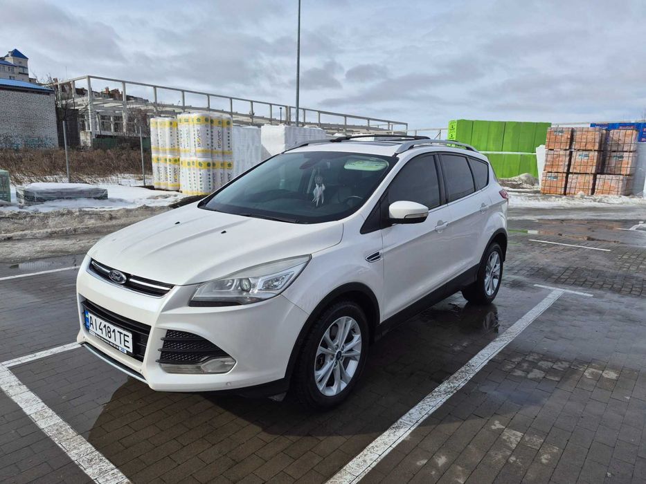 Продам Ford Escape 2013 року в максимальній комплектації Titanium.
