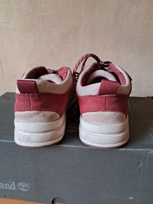 Кросівки 37 розмір Тімберленд