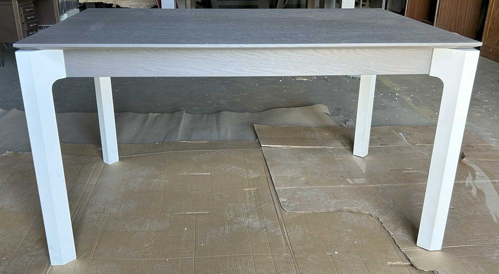 Mesa jantar cinzenta e Branca extensível