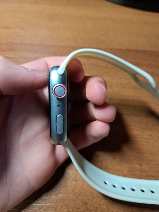 Смарт годинник на руку