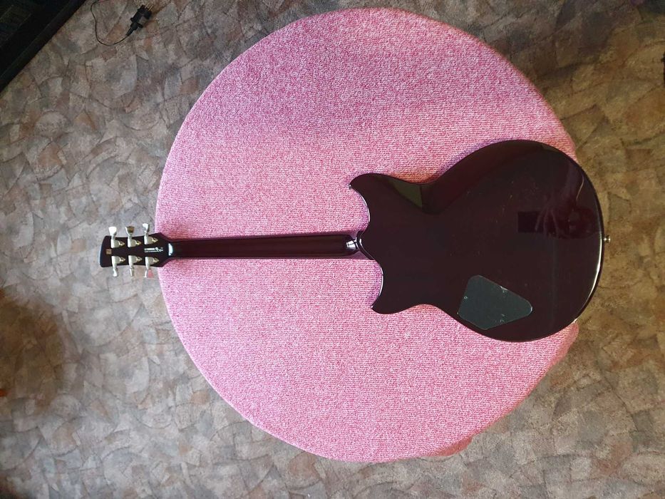 Yamaha Revstar RS320 BL – solidna gitara elektryczna w świetnym stanie