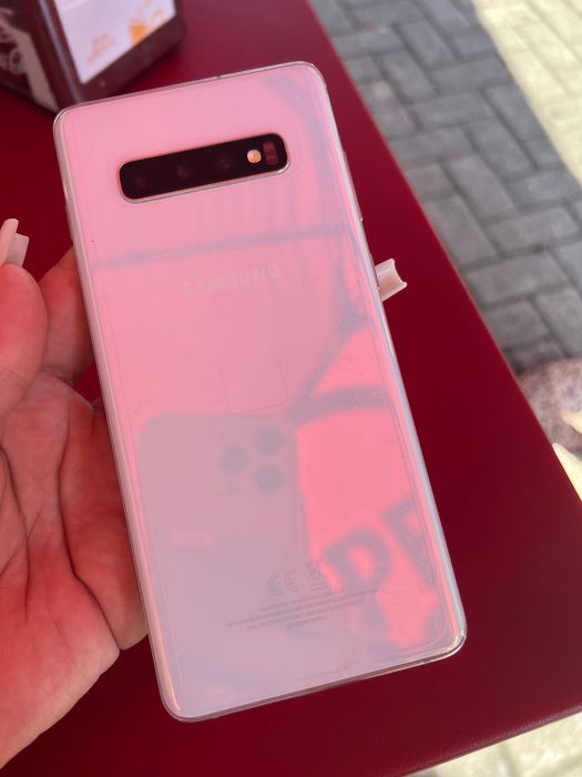 Samsung s10+ como novo