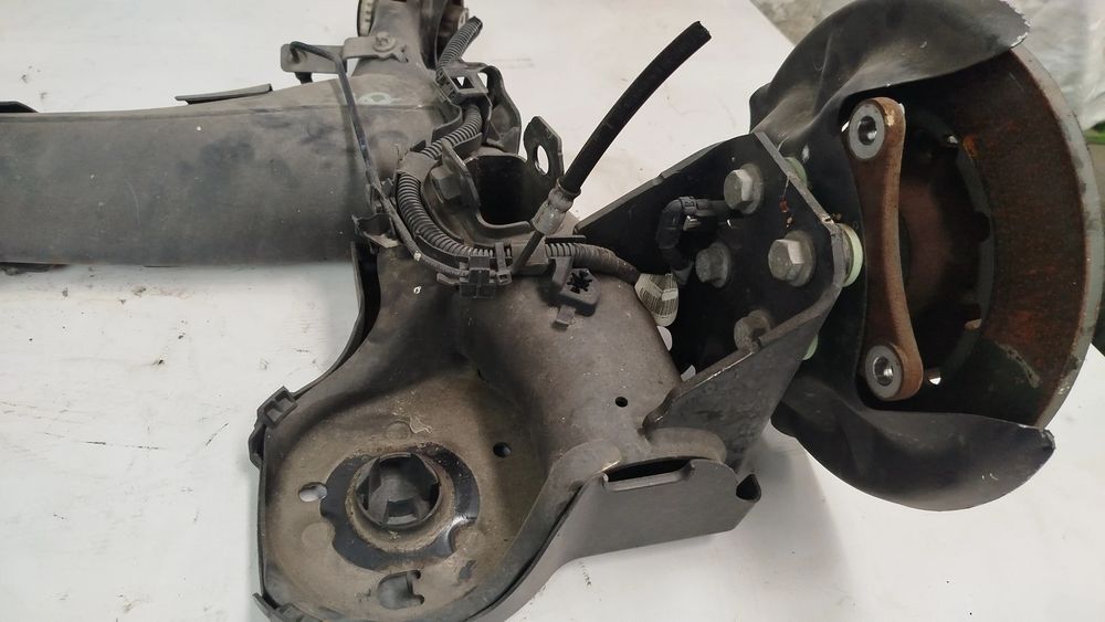 Eixo traseiro discos PEUGEOT 2008 II (U_)