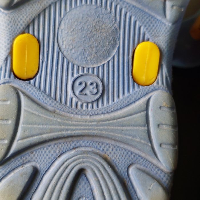 Klapki dla chłopca.