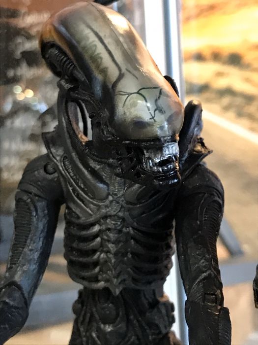 Figura alien 8’ passageiro da Neca nova
