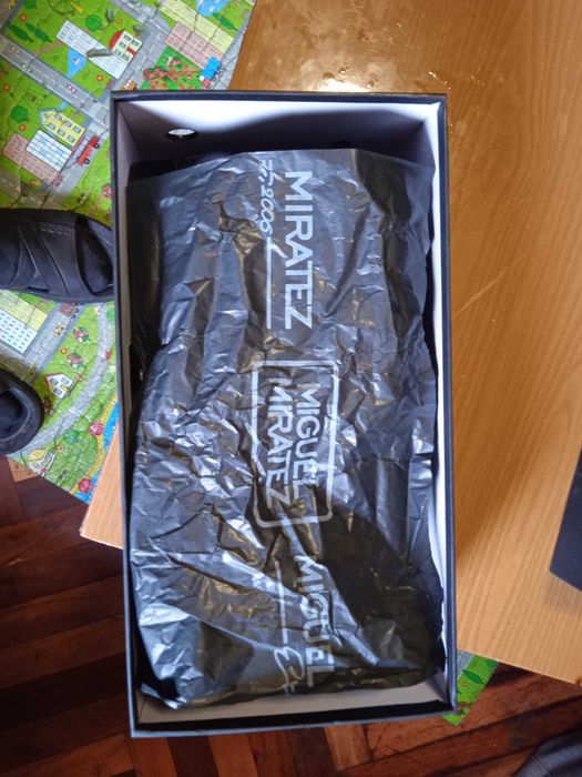 Це взуття я покупав у бутіку,жодного разу їх не взував.