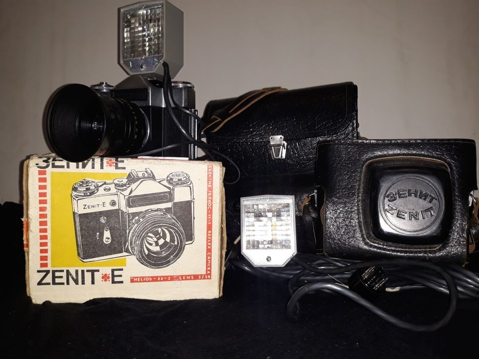 Фотоапарат Зенит Е