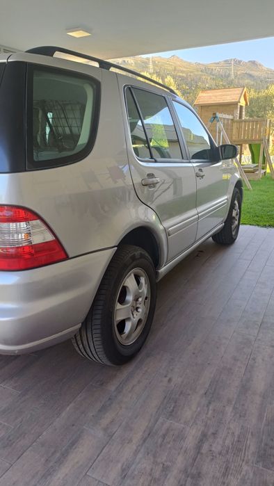 Mercedes-Benz ML 270 CDI (2002) – Estimado Familiar, Teto Abrir e Som Pioneer/Alpine