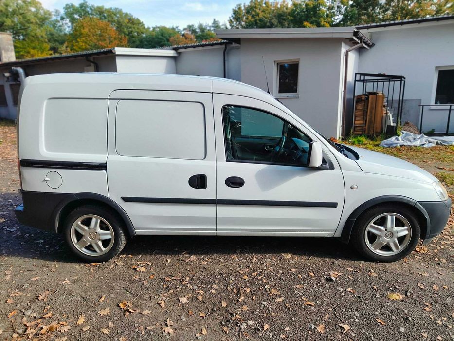 Opel Combo 1.3 CDTI 2009 rok