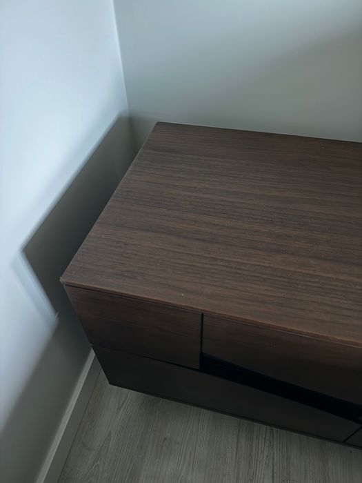 Cómodas em nogueira Kave Home