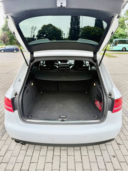 Audi A4B8 S-Line 2010r