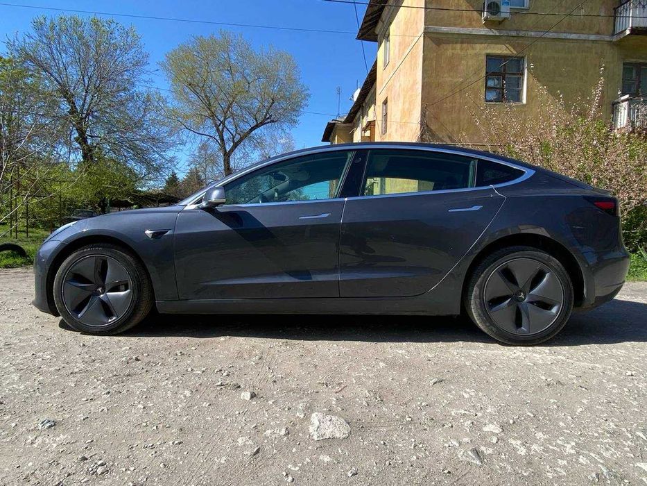 Tesla model 3 Standard Plus