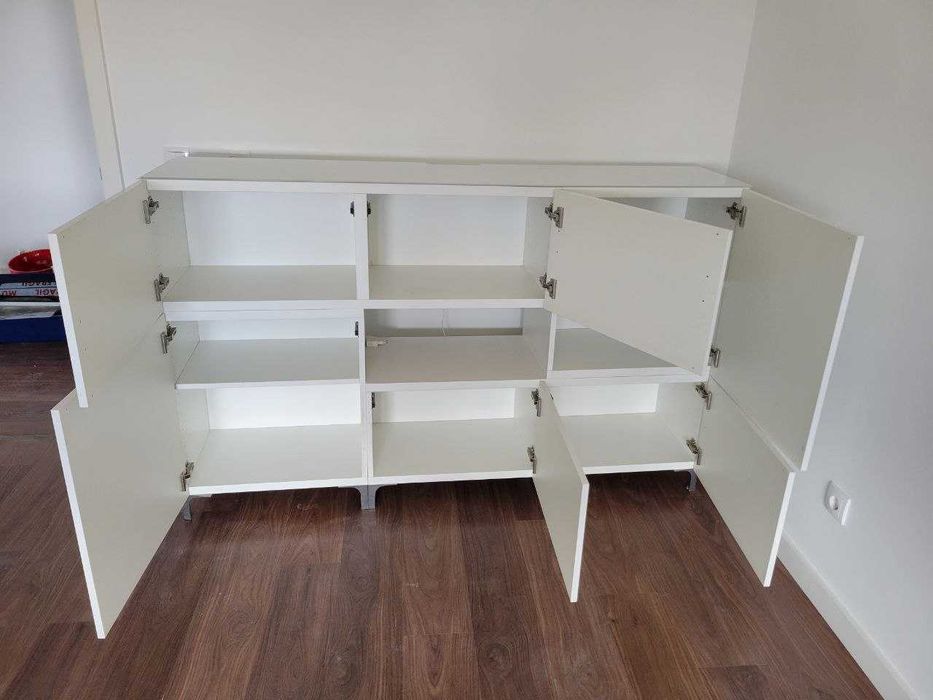 Aparador IKEA BESTÅ branco com tampo de vidro