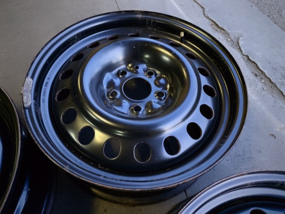 Диски залізні r17 5x114,3  6.5J et 50 dia 66.1 підходять на більшість корейських і японських авто.
