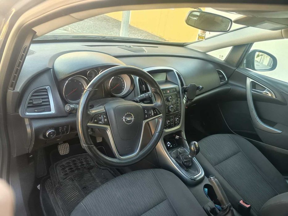 OPEL Astra J Sports Tourer 1.3 CDTI 2014