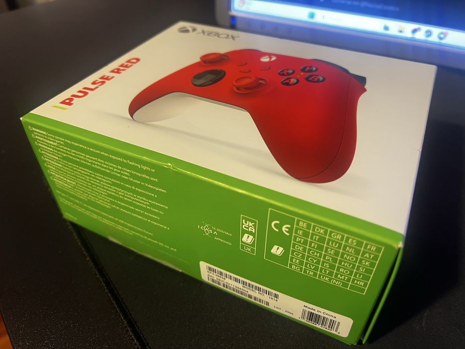 Comando Xbox Series X Pulse Red