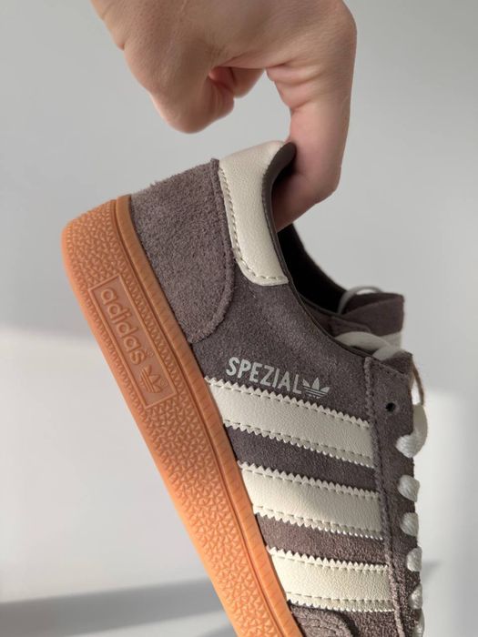 Adidas Spezial Handball Light Brown жіночі кросівки адідас спеціал адідас спешл