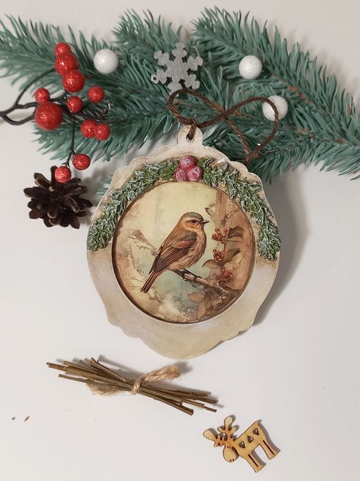 Вінтажні іграшки ручної роботи на ялинку