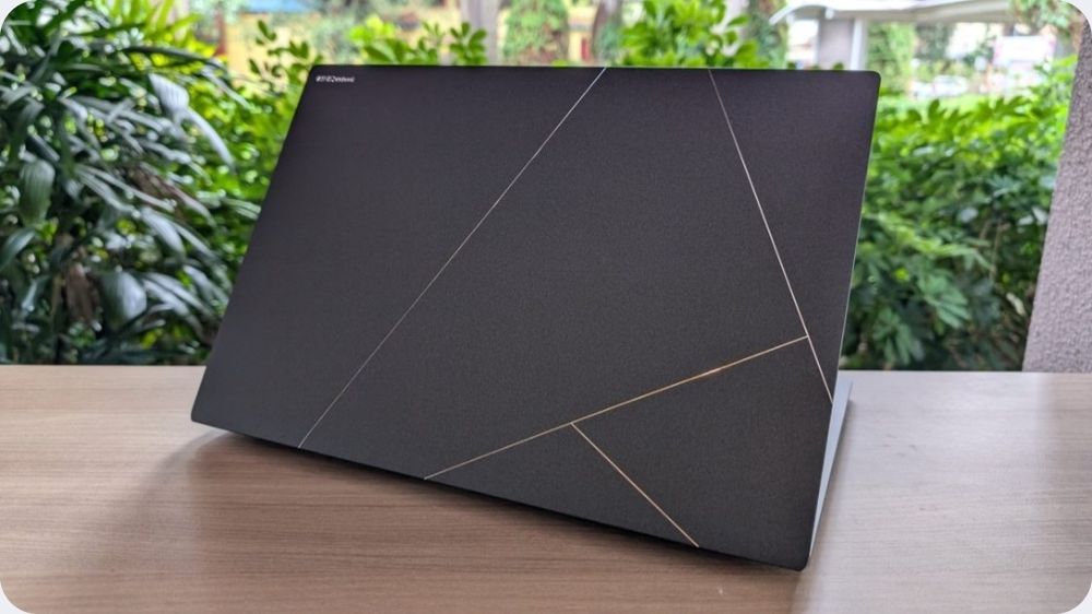 Asus Zenbook S16 OLED AI9HX370 / 32GB / 1TB / 16"  Gwarancja 3 lata.