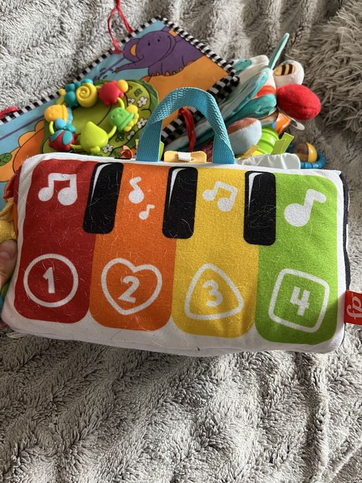 Мʼяке піаніно Fisher Price