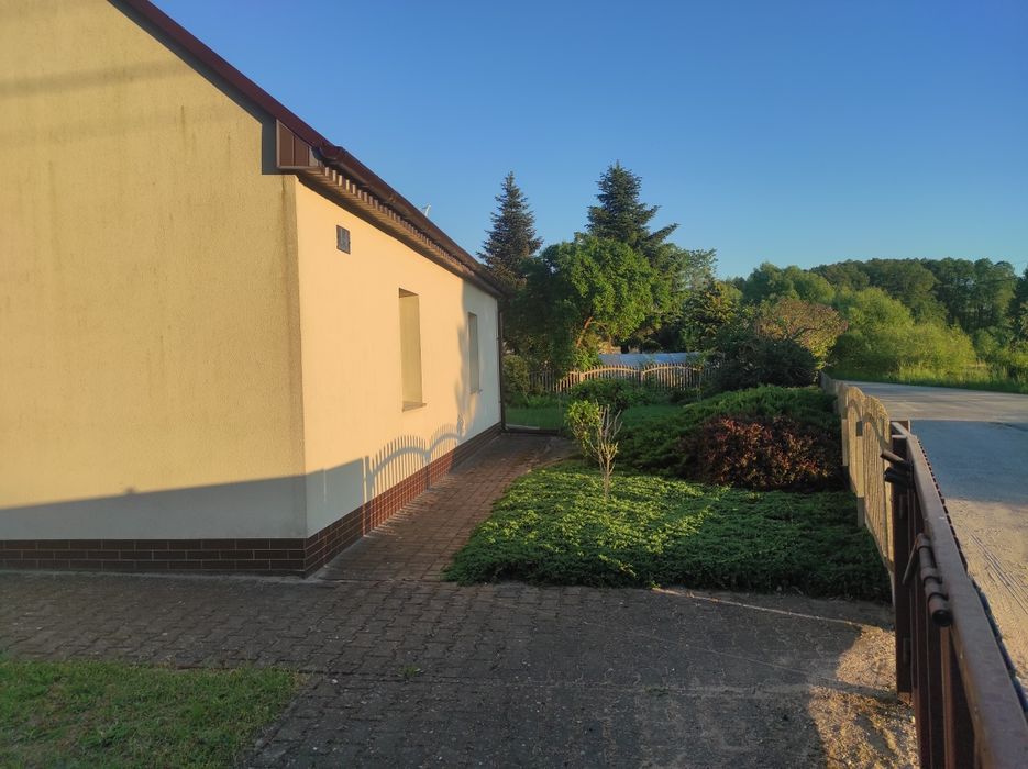 Sprzedam dom z dużą działką