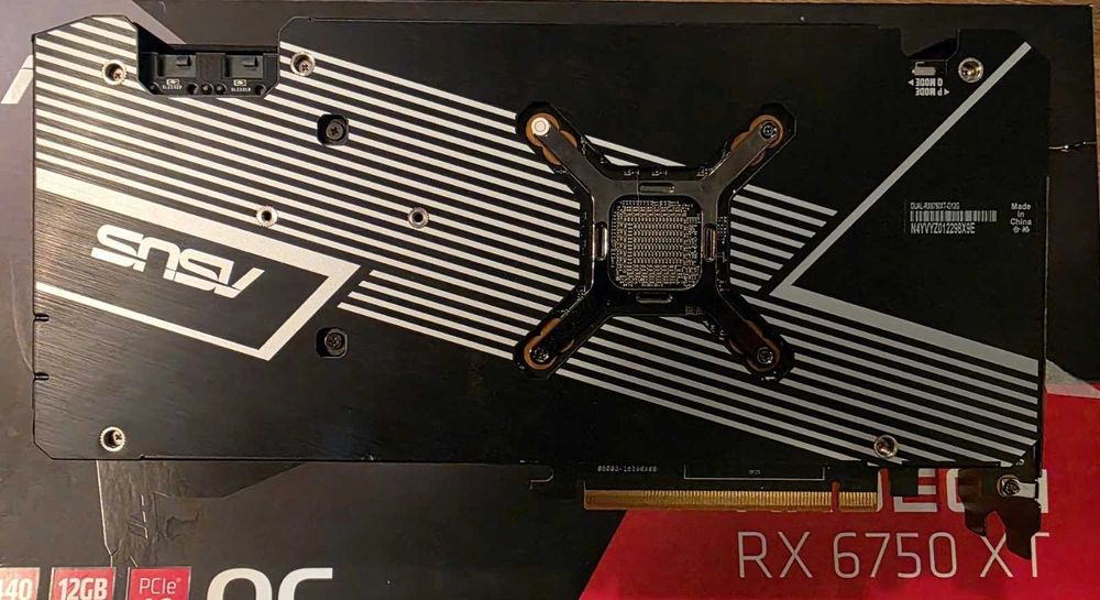 AMD Radeon RX 6750 XT 12 GB GDDR6 / Відеокарта