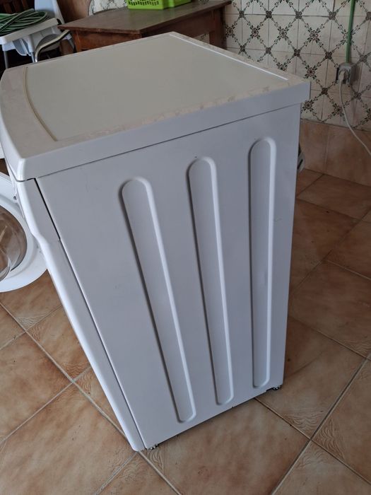 Maquina de lavar roupa