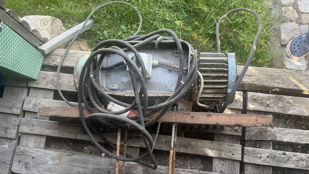 Wyciągarka linowa elektryczna
