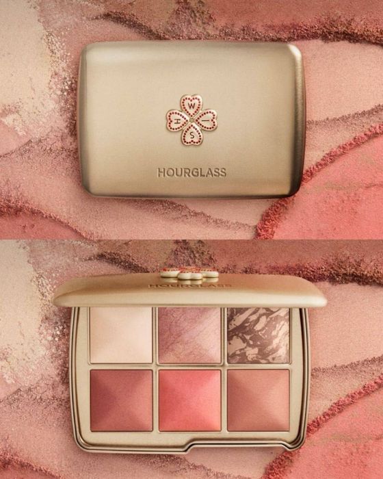 Палетка Hourglass Love