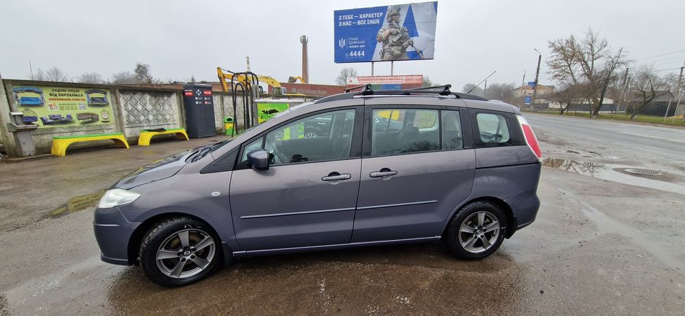 Mazda 5 (мінівен- універсал)