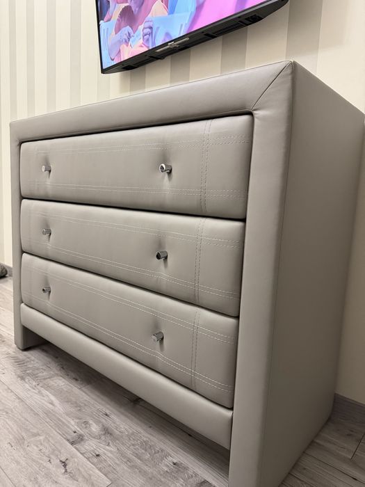 Продам комод еко кожа