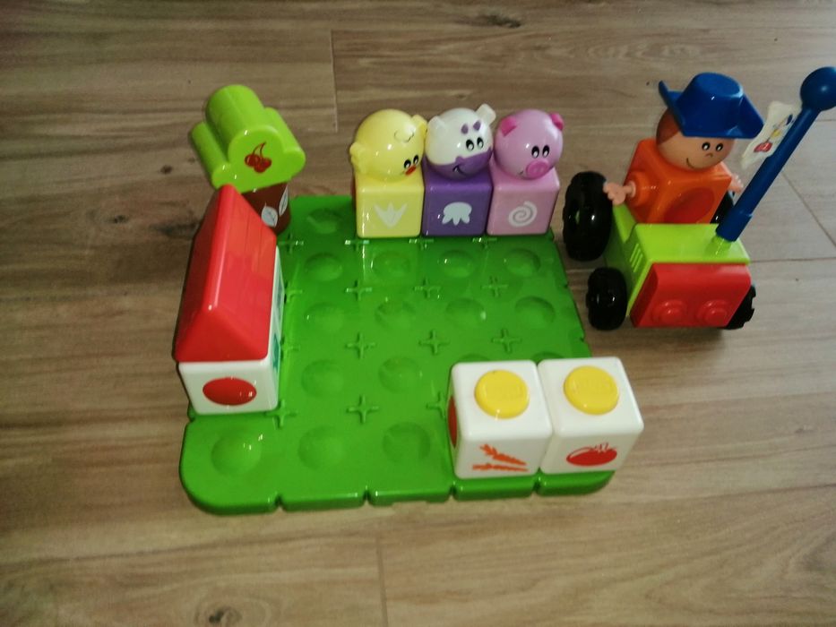 Quinta com peças de encaixe	Chicco	18 peças*