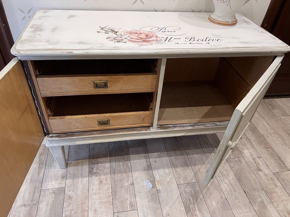 Piękna komoda shabby chic