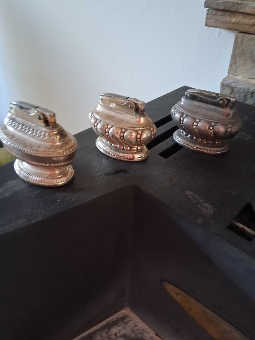 Kolekcjonerskie Zapalniczki stołowe RONSON CROWN Vintage