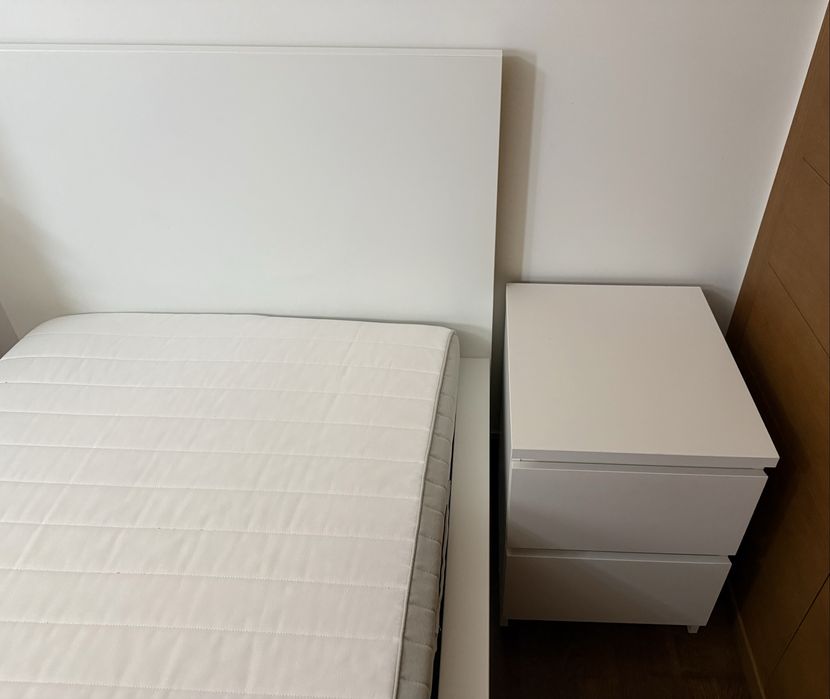 Cama de solterio com estrado e colchão (criança)