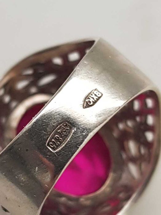 Stara Rosja kolos z rubinem