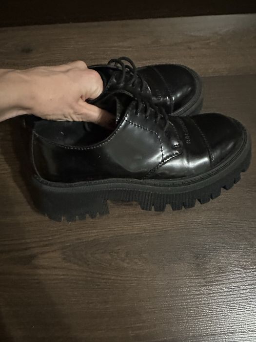 Шкіряні туфлі Balenciaga. Розмір 38,5-39