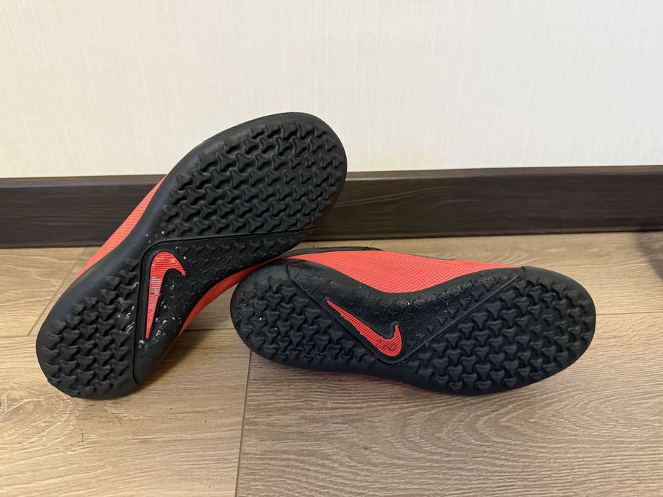 Сороконожки Nike phantom vsn 37.5 розмір